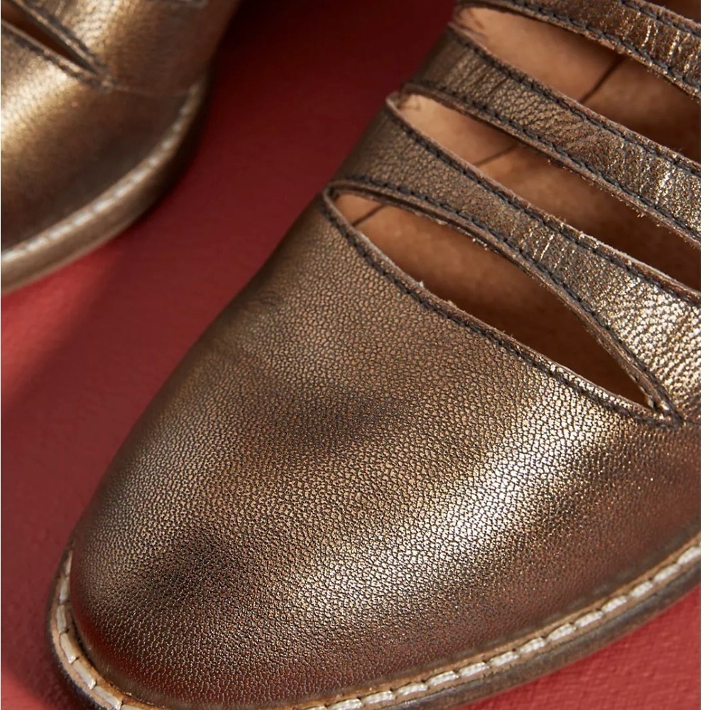 🌸Seychelles Iceburg Cutout Ankle Boots - Picture 2 of 10